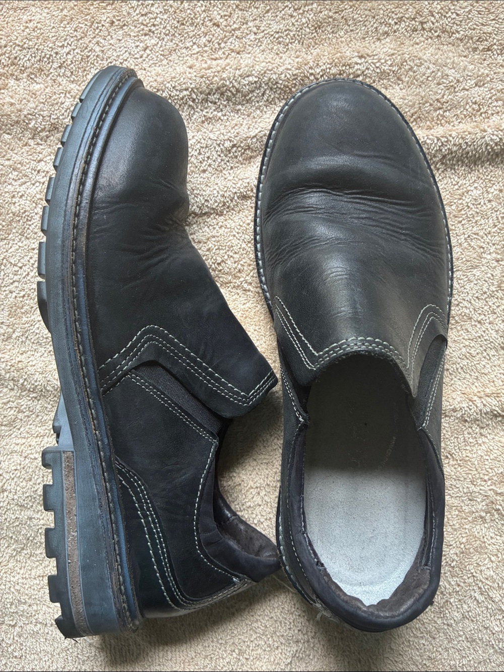Naot 40/9 Men's Black Leather Slip-On Loafers